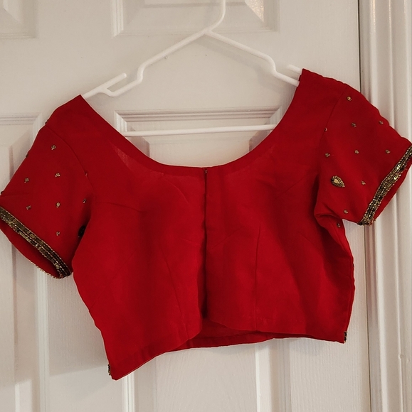 Red Saree & Blouse - Picture 4 of 7